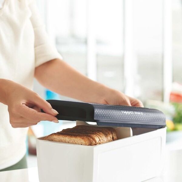 Tupperware breadsmart junior broodtrommel aanrecht