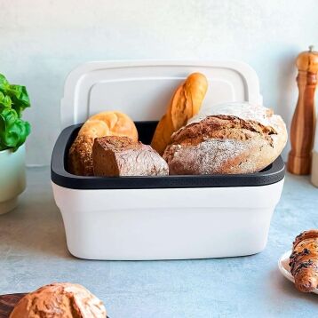 Tupperware BreadSmart Plus