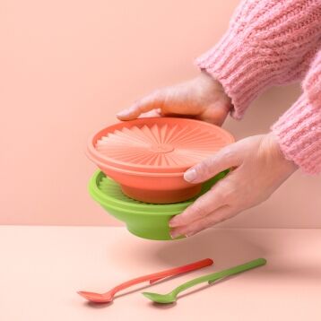 Tupperware yoghurtschaaltjes platte kommen schaaltjes vintage retro Tupperware yoghurtschaaltjes platte kommen schaaltjes vintage retro